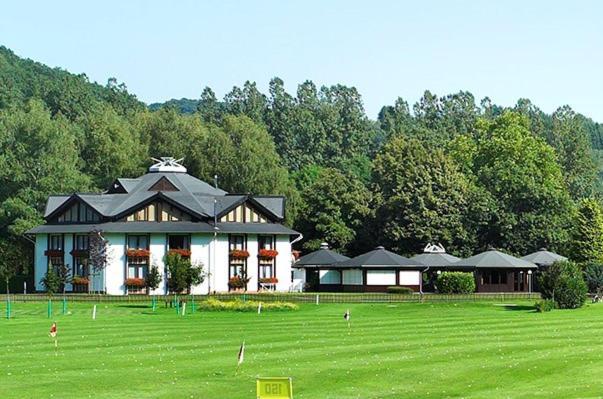 Landhotel Naafs-Haeuschen Ломар Экстерьер фото